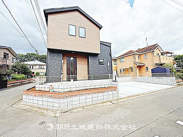 現在建築中の現場で工事進行中です。現地写真(2026年8月14日撮影)をご覧ください。