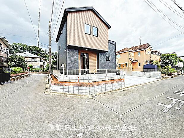 現在建築中の現場で工事進行中です。現地写真(2026年8月14日撮影)をご覧ください。