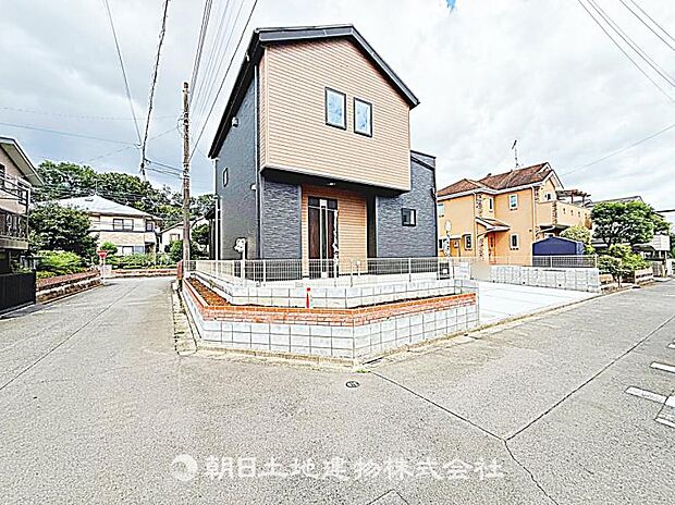現在建築中の現場で工事進行中です。現地写真(2026年8月14日撮影)をご覧ください。