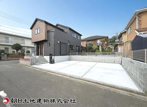 現在建築中の現場で工事進行中です。現地写真(2026年8月14日撮影)をご覧ください。