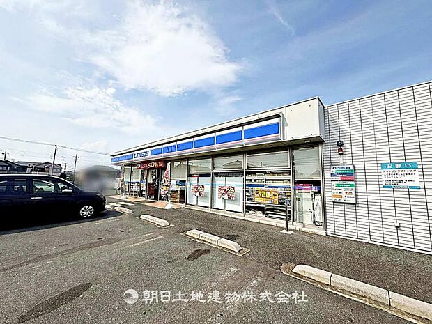 ローソン 狭山入曽運動公園前店まで徒歩12分894m!急な買い足しにもすぐ対応でき、忙しい日常をしっかりサポートしてくれます。