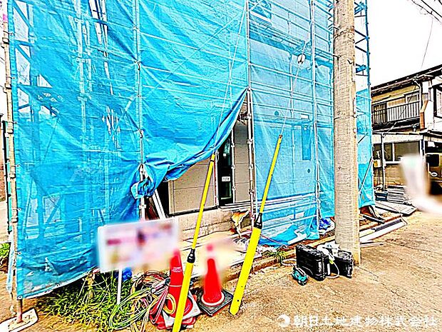 現在建築中の現場で工事進行中です。現地写真(2026年7月9撮影)をご覧ください。