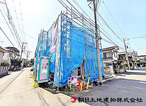 現在建築中の現場で工事進行中です。現地写真（2026年7月9撮影）をご覧ください。