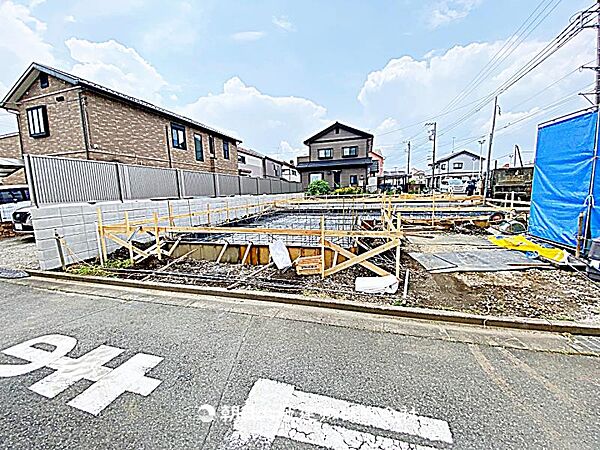 現在建築中の現場で工事進行中です。現地写真（2026年7月17日撮影）をご覧ください。