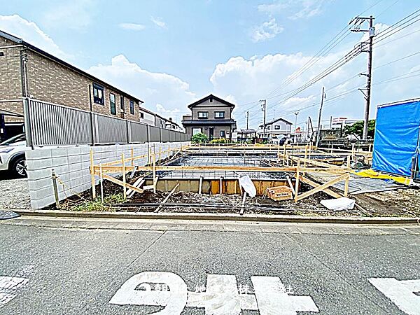 現在建築中の現場で工事進行中です。現地写真（2026年7月17日撮影）をご覧ください。