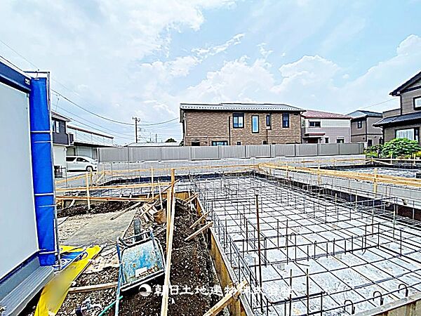現在建築中の現場で工事進行中です。現地写真（2026年7月17日撮影）をご覧ください。