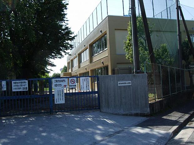 東大和市立第八小学校まで徒歩8分617ｍ！毎日の通学負担を軽減できる、子育て世帯に嬉しい環境。