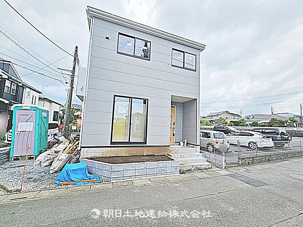 現在建築中の現場で工事進行中です。現地写真(2026年8月15日撮影)をご覧ください。