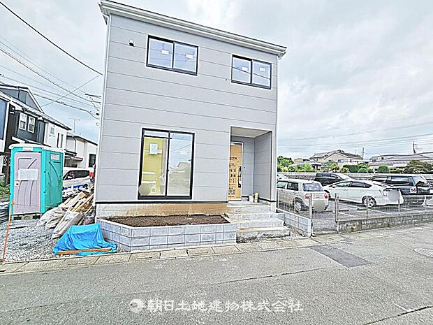 現在建築中の現場で工事進行中です。現地写真(2026年8月15日撮影)をご覧ください。