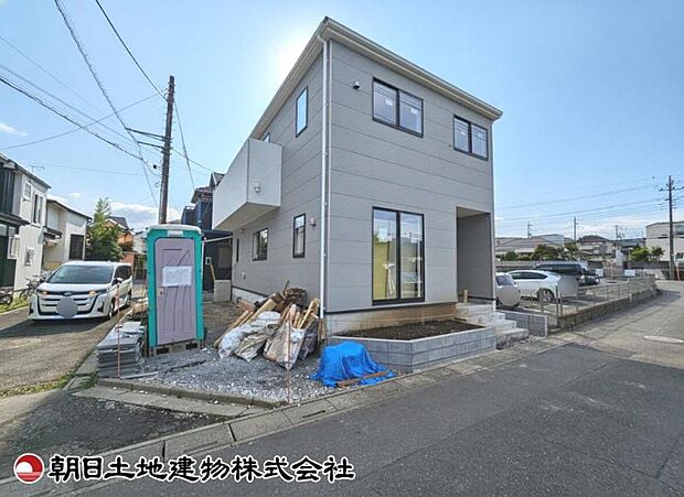 現在建築中の現場で工事進行中です。現地写真(2026年8月15日撮影)をご覧ください。