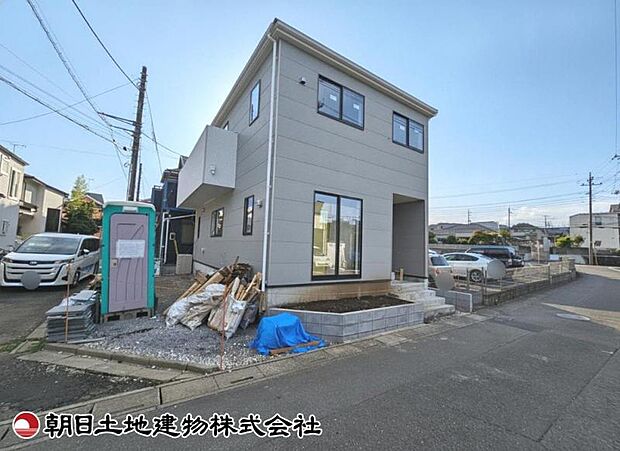 現在建築中の現場で工事進行中です。現地写真(2026年8月15日撮影)をご覧ください。