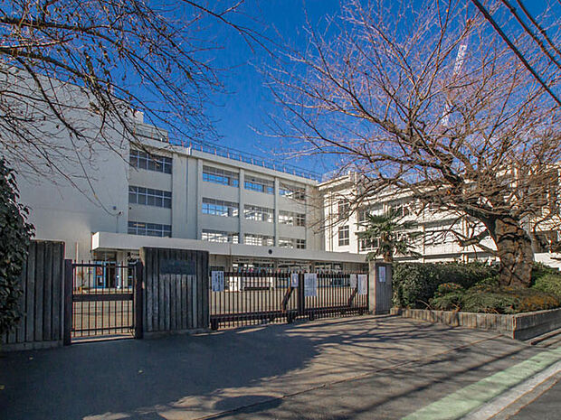 小平市立小平第十三小学校まで徒歩11分839m!無理のない通学距離で、生活とのバランスが良好な立地です。