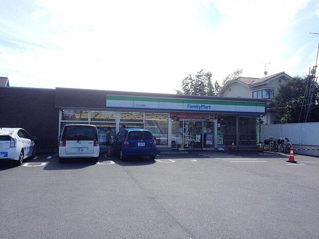ファミリーマート 小平小川町店まで徒歩8分593m!急な買い足しにもすぐ対応でき、忙しい日常をしっかりサポートしてくれます。