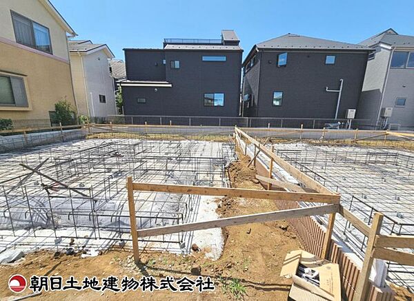 現在建築中の現場で工事進行中です。現地写真（2026年7月19日撮影）をご覧ください。