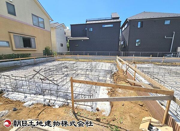 現在建築中の現場で工事進行中です。現地写真（2026年7月19日撮影）をご覧ください。