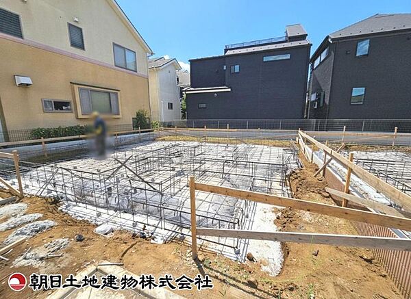 現在建築中の現場で工事進行中です。現地写真（2026年7月19日撮影）をご覧ください。