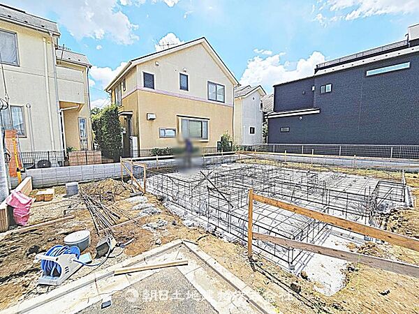 現在建築中の現場で工事進行中です。現地写真（2026年7月19日撮影）をご覧ください。