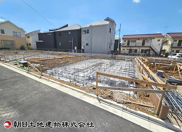 現在建築中の現場で工事進行中です。現地写真（2026年7月19日撮影）をご覧ください。