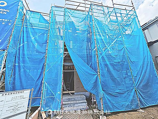 現在建築中の現場で工事進行中です。現地写真（2026年7月19日撮影）をご覧ください。