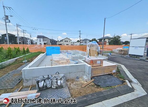 現在建築中の現場で工事進行中です。現地写真(2026年7月19日撮影)をご覧ください。