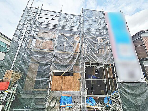 現在建築中の現場で工事進行中です。現地写真(2026年8月15日撮影)をご覧ください。