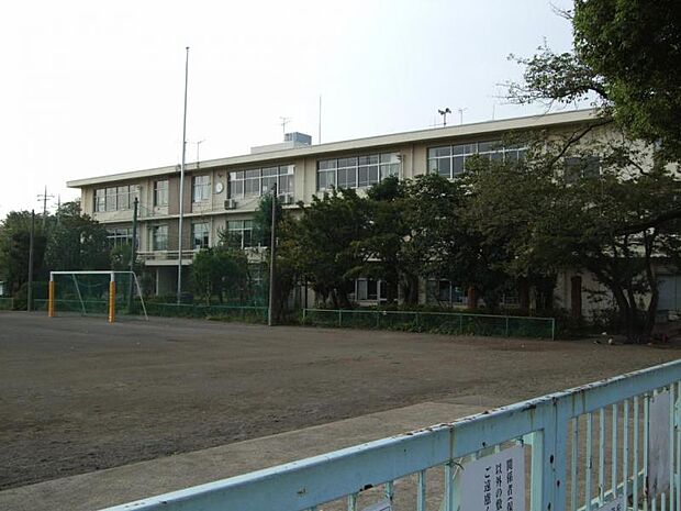 小平市立小平第二小学校まで徒歩11分856m!無理のない通学距離で、生活とのバランスが良好な立地です。