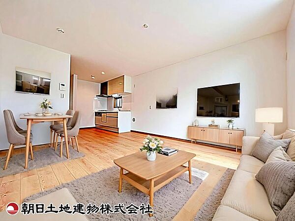 【リビング】程よい広さのリビングです。生活動線を意識したレイアウトで、実際の暮らしを想像しやすい空間です。（家具等はCG加工です）