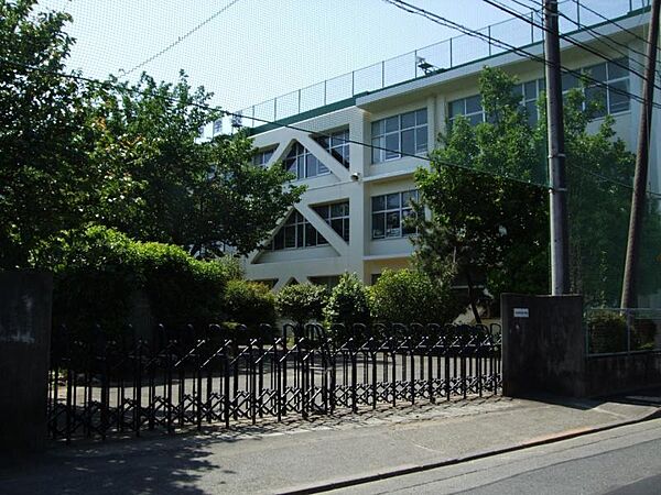 東大和市立第二中学校まで徒歩3分225ｍ！通学施設が徒歩圏内で、お子様の通学も安心の立地です。