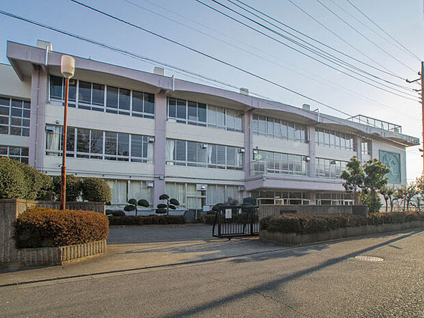 清瀬市立清瀬第五中学校まで徒歩16分1224m!近すぎず遠すぎない、ちょうど良い距離感が魅力。