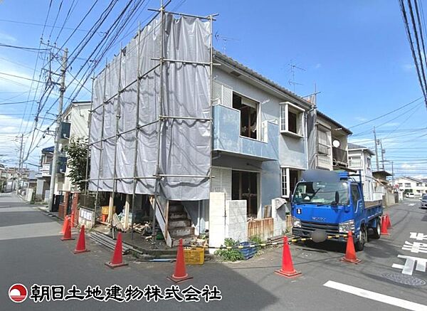 建築条件なしの更地（古家あり）で、自由なプランで建築可能です。現地写真（2026年8月17日撮影）をご確認ください。