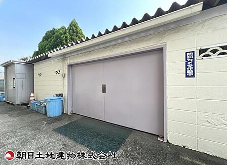 敷地内にしっかり完備された専用ゴミ置き場。綺麗に清掃されており、居住者のマナーの良さも伺えます。