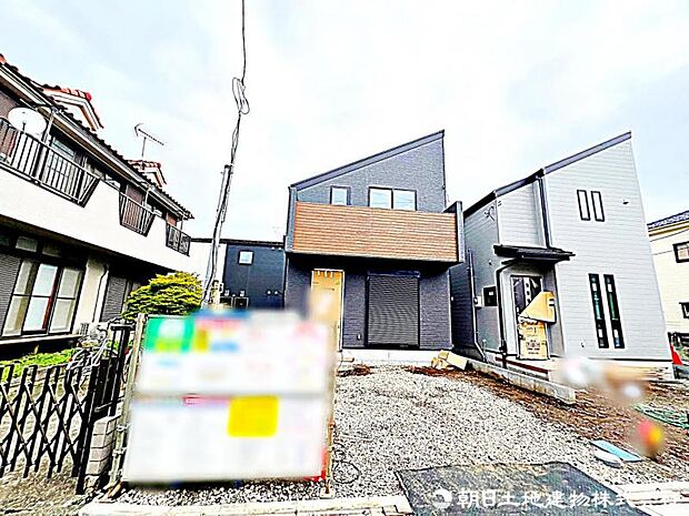 現在建築中の現場で工事進行中です。現地写真(2026年8月23日撮影)をご覧ください。