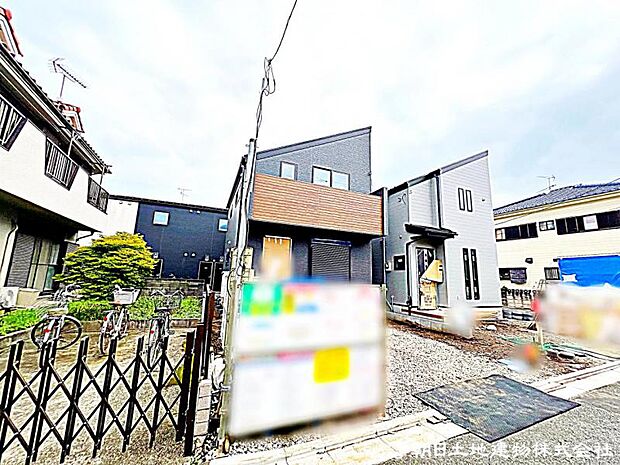 現在建築中の現場で工事進行中です。現地写真(2026年8月23日撮影)をご覧ください。