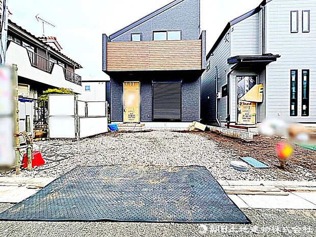 現在建築中の現場で工事進行中です。現地写真(2026年8月23日撮影)をご覧ください。