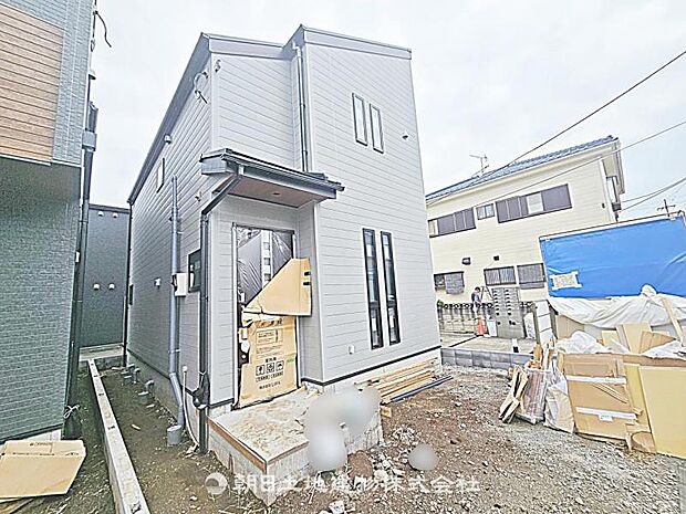 現在建築中の現場で工事進行中です。現地写真(2026年8月23日撮影)をご覧ください。
