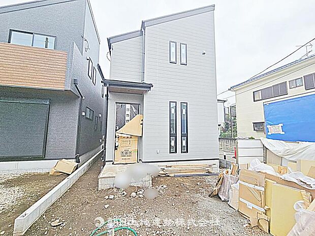 現在建築中の現場で工事進行中です。現地写真(2026年8月23日撮影)をご覧ください。
