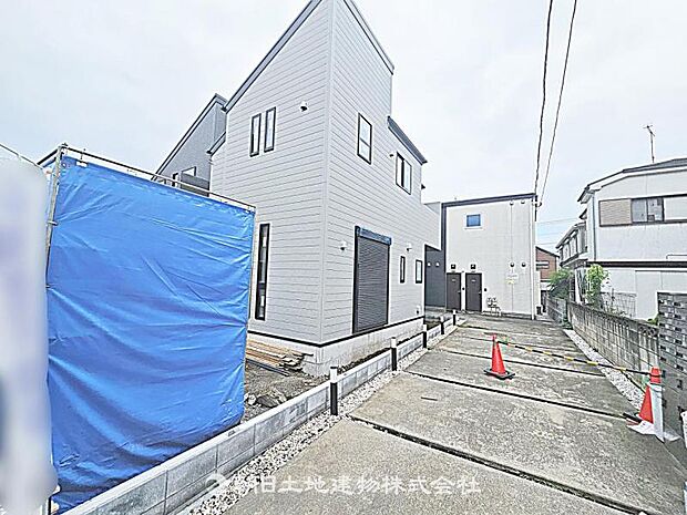 現在建築中の現場で工事進行中です。現地写真(2026年8月23日撮影)をご覧ください。