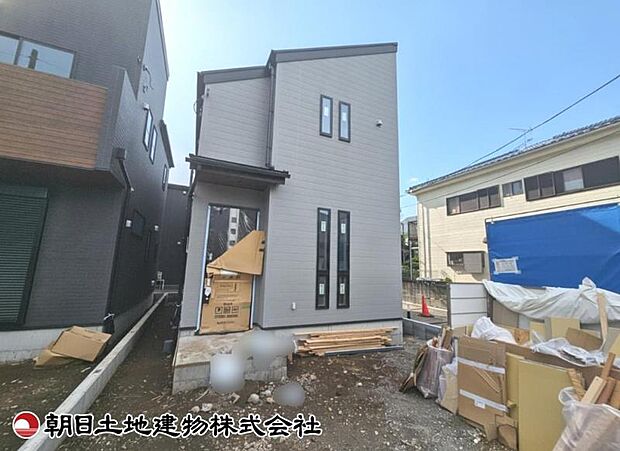 現在建築中の現場で工事進行中です。現地写真(2026年8月23日撮影)をご覧ください。