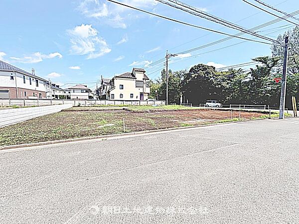 現在建築中の現場で工事進行中です。現地写真（2026年8月24日撮影）をご覧ください。