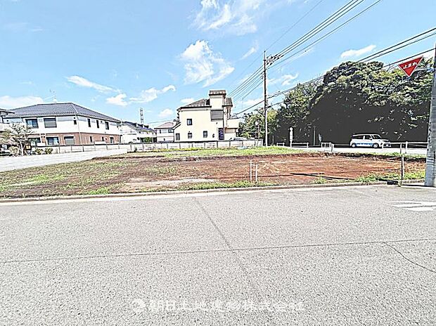 現在建築中の現場で工事進行中です。現地写真(2026年8月24日撮影)をご覧ください。