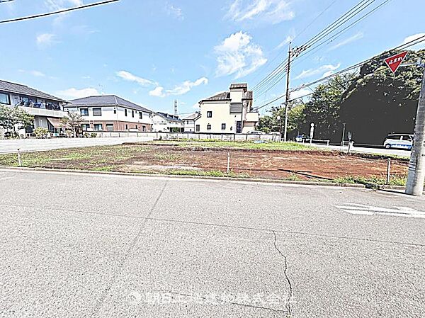 現在建築中の現場で工事進行中です。現地写真（2026年8月24日撮影）をご覧ください。