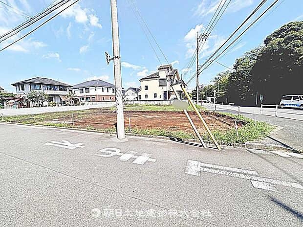 現在建築中の現場で工事進行中です。現地写真（2026年8月24日撮影）をご覧ください。 