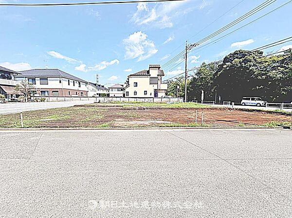 現在建築中の現場で工事進行中です。現地写真（2026年8月24日撮影）をご覧ください。