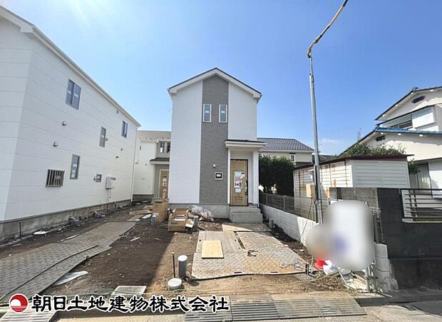 現在建築中の現場で工事進行中です。現地写真(2026年9月3日撮影)をご覧ください。