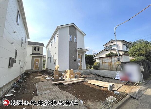 現在建築中の現場で工事進行中です。現地写真(2026年9月3日撮影)をご覧ください。