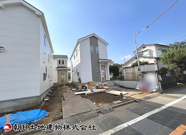 現在建築中の現場で工事進行中です。現地写真(2026年9月3日撮影)をご覧ください。
