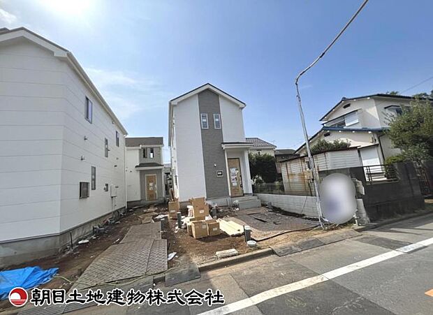 現在建築中の現場で工事進行中です。現地写真(2026年9月3日撮影)をご覧ください。