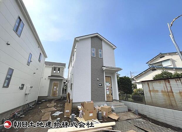 現在建築中の現場で工事進行中です。現地写真(2026年9月3日撮影)をご覧ください。