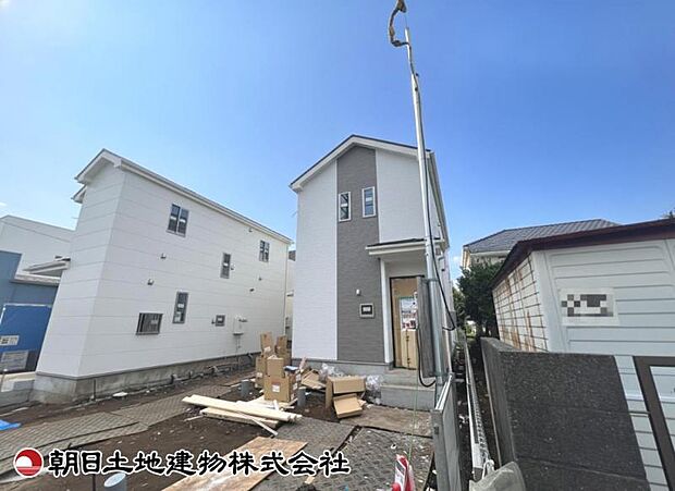 現在建築中の現場で工事進行中です。現地写真(2026年9月3日撮影)をご覧ください。