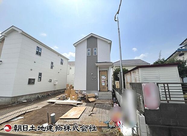 現在建築中の現場で工事進行中です。現地写真(2026年9月3日撮影)をご覧ください。